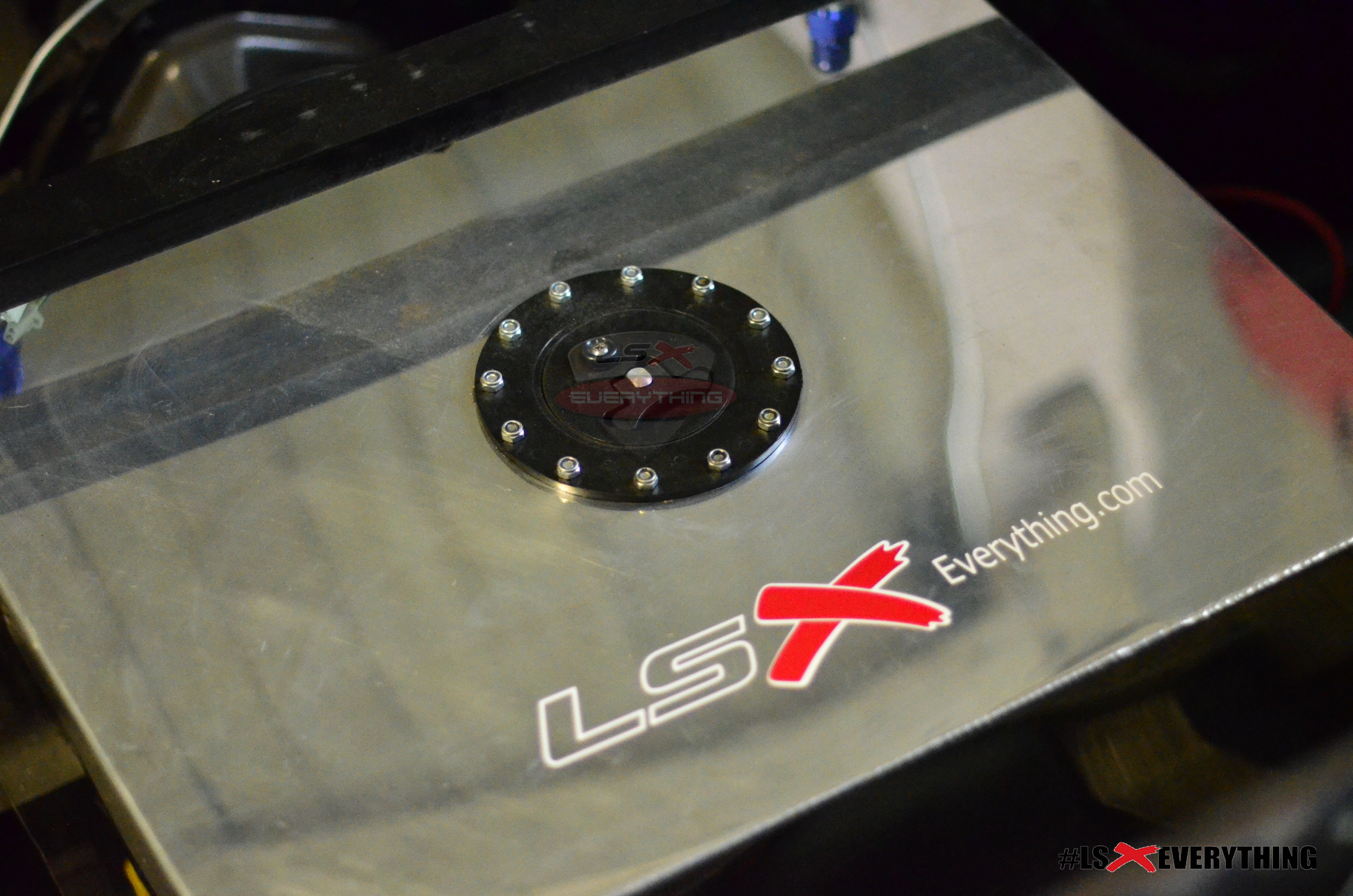 -lmp7046.jpg